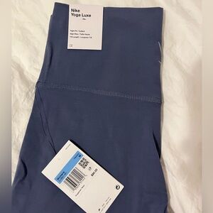 Women’s Nike Leggings new with tags